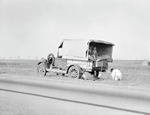 Family between Dallas and Austin, Texas, 1936. Creator: Dorothea Lange