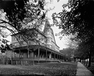 Spa Town Prints: Fenton House, Mt. Clemens, between 1880 and 1899. Creator: Unknown