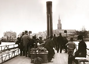 Batkin Prints: Ferry passengers, Laandam, 1898. Artist: James Batkin