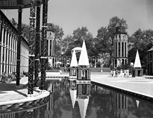 Day Out Prints: Festival of Britain, Battersea, London, c1951. Creator: Arthur Charles Kirby Ware