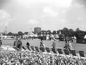 Day Out Prints: Festival of Britain, Battersea, London, c1951. Creator: Arthur Charles Kirby Ware