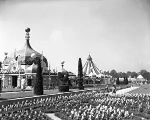 Day Out Prints: Festival of Britain, Battersea, London, c1951. Creator: Arthur Charles Kirby Ware
