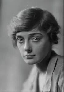 Findlay, Ruth, Miss, portrait photograph, 1915 Jan. 22. Creator: Arnold Genthe