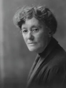 Fish, Mrs. portrait photograph, 1916. Creator: Arnold Genthe