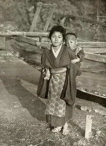 A Fishermans Children, 1910. Creator: Herbert Ponting