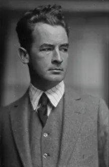 Flagg James Montgomery Prints: Flagg, Montgomery, Mr. portrait photograph, 1915 Sept. 28. Creator: Arnold Genthe