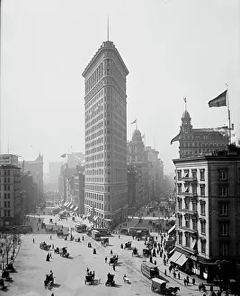 Office Building Prints: Flatiron Building, New York, N.Y. between 1902 and 1910. Creator: Unknown