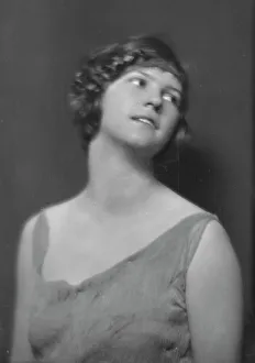 Noyes Florence Fleming Prints: Florence Noyes dancers, portrait photograph, between 1915 and 1918. Creator: Arnold Genthe