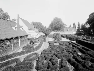 Washington President George Prints: The Flower gardens at Mt. Vernon, c.between 1910 and 1920. Creator: Unknown