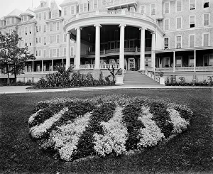 Flower shield at the Frontenac, Round Island, N.Y. between 1890 and 1906. Creator: Unknown