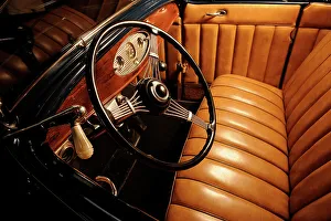 Ford 18 Deluxe Roadster 1932. Artist: Simon Clay