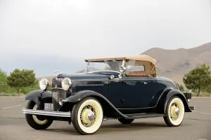 Ford 18 Deluxe Roadster 1932. Artist: Simon Clay