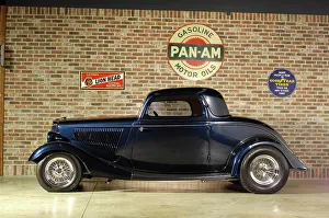 Ford Coupe Custom 1934. Artist: Simon Clay