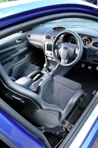 Ford Focus RS 2009. Artist: Simon Clay