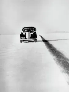 Campbell Prints: A Ford Lincoln on the Bonneville Salt Flats, Utah, 1935. Creator: Unknown