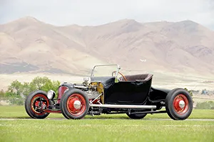 Ford racer 1925. Artist: Simon Clay