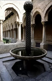 Images Dated 9th May 2007: Fountain in the cloister of the Cathedral of Monreale (Sicily), Norman-Byzantine style