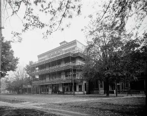 Spa Town Prints: Fountain House, Mt. Clemens, between 1880 and 1899. Creator: Unknown