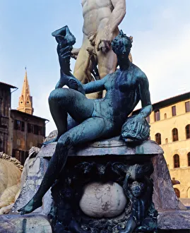 Images Dated 4th April 2013: Fountain of Neptune in the Piazza della Signoria in Florence, detail of bronze figures