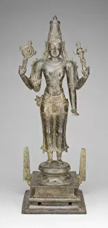 Shell Collection: Four-Armed God Vishnu Holding Discus and Conch, Vijayanagar period, 15th century