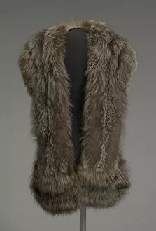 Shop Gallery: Fox fur stole designed by Lustick Furriers from Maes Millinery Shop, 1941-1994
