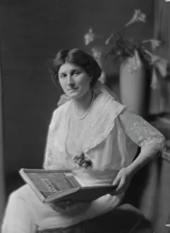 Fox, M.J. Mrs. portrait photograph, 1914 May 1. Creator: Arnold Genthe