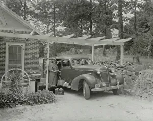 Photojournalism Prints: Frances B. Johnston at the Wheel Inn