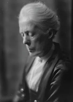 La Vieillesse Prints: Freeman, J.F. Mrs. portrait photograph, 1914 June 29. Creator: Arnold Genthe