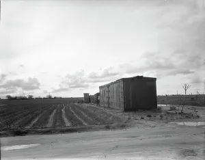 Okie Prints: Freight car converted into house in Little Oklahoma