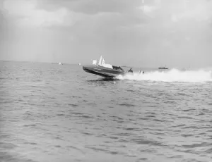 The French 400 hp hydroplane Despujols I, 1913. Creator: Kirk & Sons of Cowes