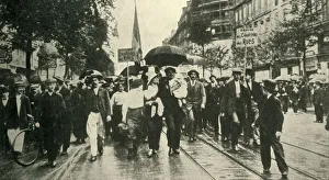 Placard Collection: The French Call to Arms: Reservists joining the Colours in Paris, 1920. Creator: Unknown
