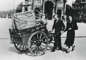 French refugees returning home after the fall of France to the Germans, Paris, July 1940