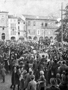 Lillustration Prints: French Troops in Italy; In Verona: French officers are cheered by the crowd