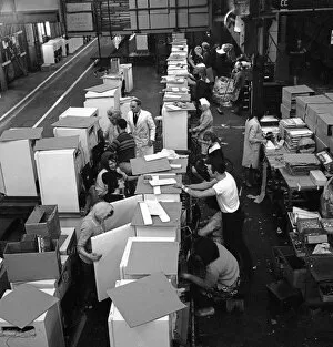 Electrical Goods Gallery: Fridge assembly line at the General Electric Company, Swinton, South Yorkshire, 1964