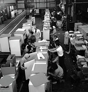 Assembly Line Prints: Fridge assembly line at the General Electric Company, Swinton, South Yorkshire, 1964