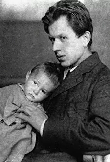 Zurich Gallery: Fritz Platten (1883-1942) with his son Georg, 1910