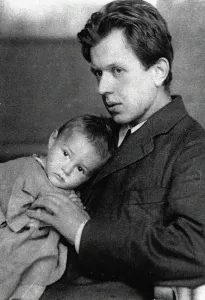 1917 Prints: Fritz Platten (1883-1942) with his son Georg, 1910