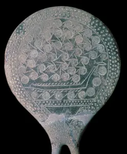 Frying pan figure from Syros, 25th century BC