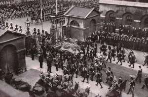 Funeral Prints: Funeral procession of King Edward VII, Whitehall, London, 20 May 1910. Creator: Unknown