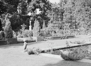 Trellis Prints: Garden, East Hampton, Long Island, between 1933 and 1942. Creator: Arnold Genthe