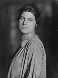 Gardner, Ruth, Miss, portrait photograph, 1915 Nov. 22. Creator: Arnold Genthe