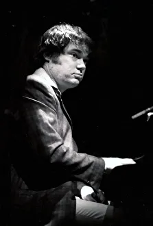Gareth Prints: Gareth Williams, Ronnie Scotts, London, 2000. Artist: Brian O Connor