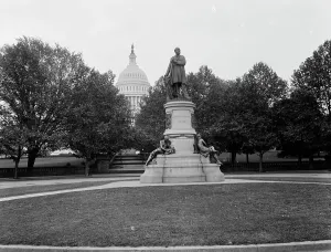 Us Capitol Prints: Garfield monument, Washington, D.C. between 1880 and 1897. Creator: William H. Jackson