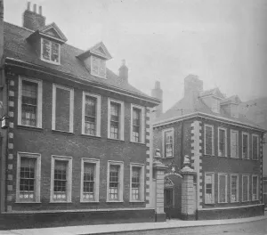 Gateway of Berkeleys Hospital, Worcester, Worcestershire, 1924 Gateway of Berkeleys Hospital, Worcester, Worcestershire, 1924