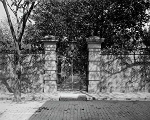 The Carolinas Prints: A Gateway, Charleston, S.C. between 1900 and 1910. Creator: Unknown
