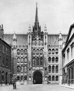 Edifice Prints: Gateway of the Guildhall, London, 1926-1927. Artist: McLeish