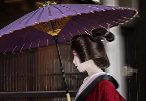 Geisha Prints: Geisha in the Rain (B). Creator: Dorte Verner