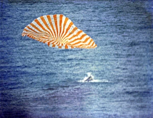 Images Dated 22nd October 2021: Gemini 10 splashdown, 1966. Creator: NASA