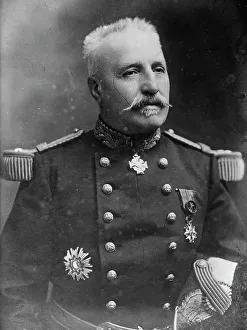 Legion Dhonneur Prints: Gen. Castelneau [i.e. Castelnau], 1915. Creator: Bain News Service