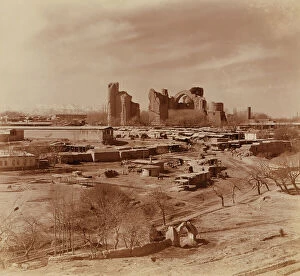 Mosque Collection: General view of the Bibi-Khanym mosque from Shakh-i Zindeh, Samarkand, between 1905 and 1915